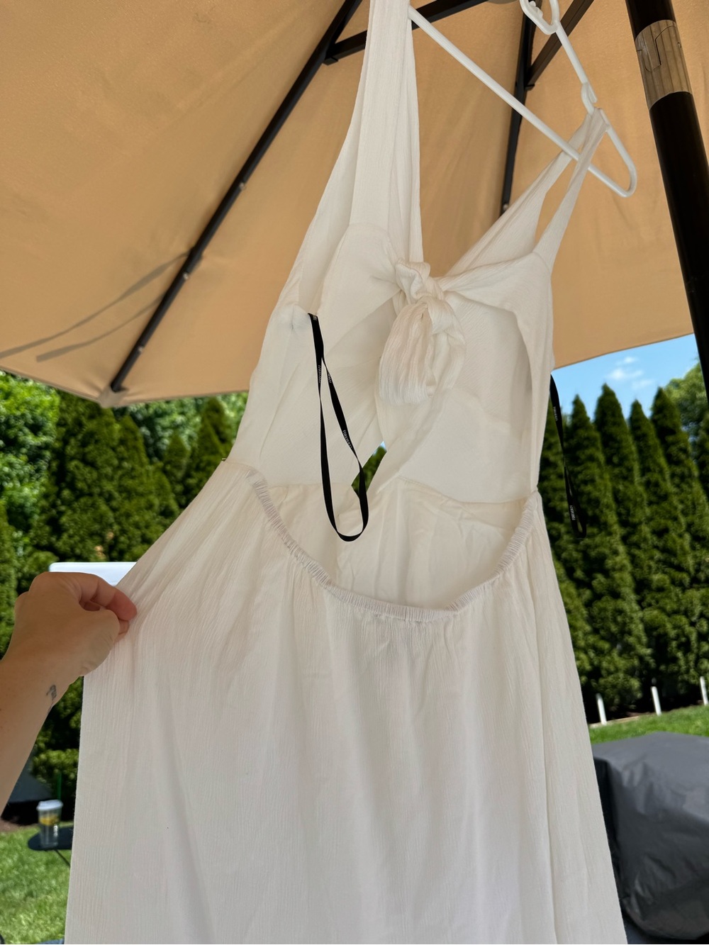 Forever 21 Cream Twist-Front V-Neck Maxi Dress - Picture 5 of 9